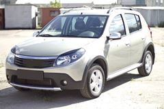 Накладки на передние фары (Реснички) Renault Sandero 2009-2013, Sandero Stepway 2009-2013