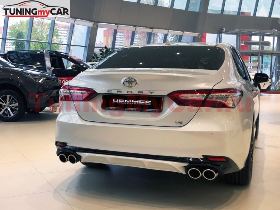 Накладка на задний бампер Toyota Camry XV70 2017-