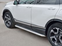 Пороги труба d63 с листом (Лист алюм, проф. нерж) (вариант 1) для HONDA CR-V 2017-2020