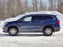 Пороги труба 75х42 овал с проступью для HONDA CR-V 2016-2018
