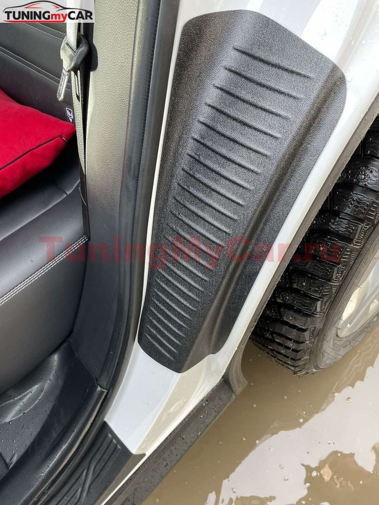 Накладки на внутренние части задних арок без скотча Toyota Rav4 2019-
