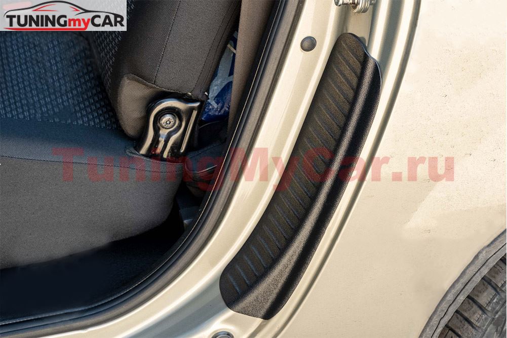 Накладки на внутренние части задних арок со скотчем 3М для Lada (ВАЗ) Largus 2012-2020, Largus фургон 2012-2020, Largus Cross (универсал) 2015-2020, Largus I рестайлинг 2021-, Largus фургон I рестайлинг 2021-, Largus Cross (универсал) I рестайлинг 2021-