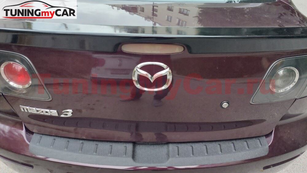Накладка на задний бампер Mazda 3 седан 2006-2009 Рестайлинг I (BK)
